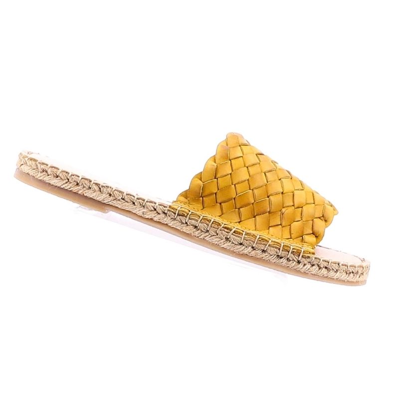 Human Premium Chrissy Slide